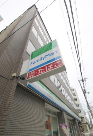 コンビニ　ファミリーマート（コンビニ）まで93m