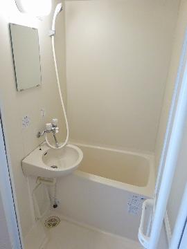 ＧＩ-Ｚ　バス・シャワールーム　バス