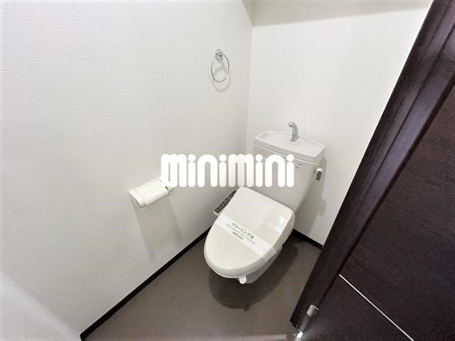 トイレ　ウォシュレット設置しました。