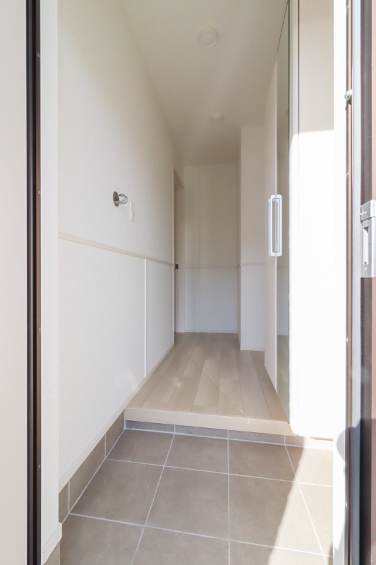 玄関　図面と現状に相違がある場合には現状を優先