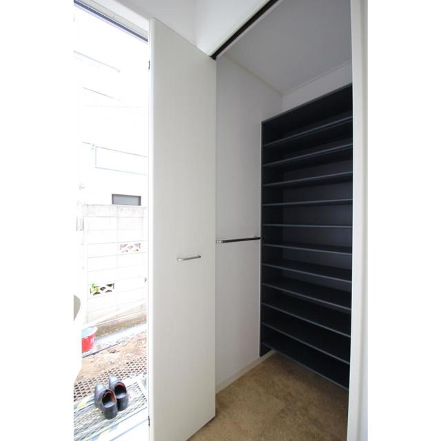 玄関　★ゆとりのシューズインクローク★