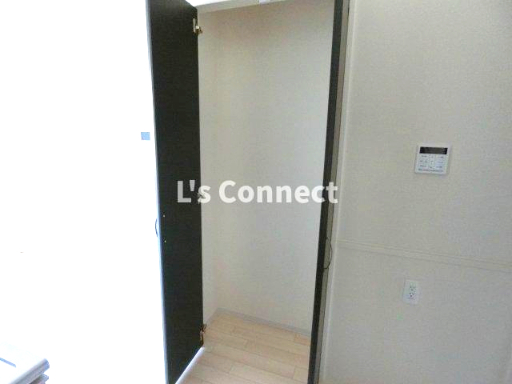 その他設備　ＬＤＫにも収納付き。