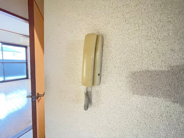 セキュリティ　２口コンロのキッチンはお料理がはかどりますね。