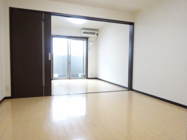 居室・リビング　同物件別部屋イメージ写真