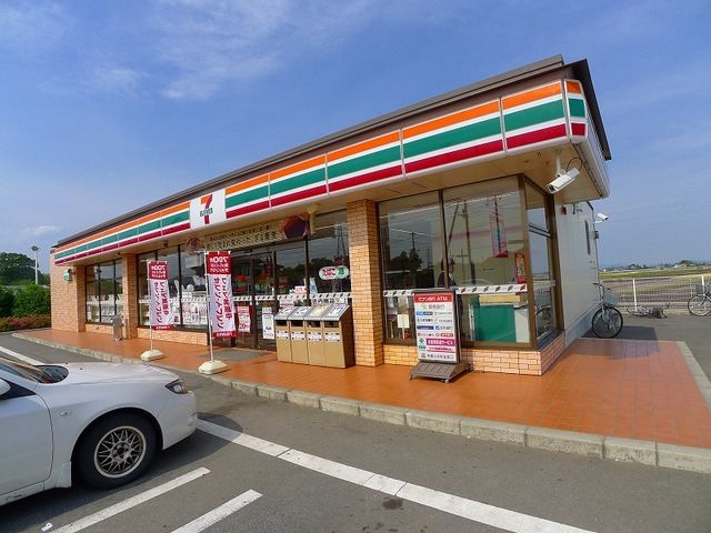 コンビニ　セブンイレブン龍舞バイパス店（コンビニ）まで500m
