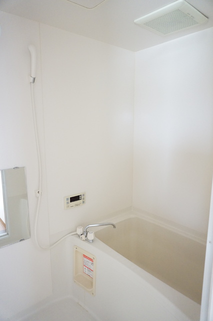 バス・シャワールーム　追焚付き浴室※同タイプ参考写真