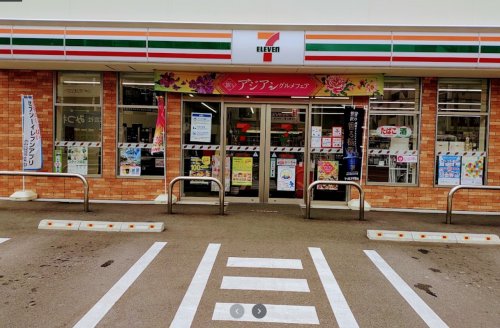 コンビニ　セブンイレブン 那覇壺川1丁目店（コンビニ）まで654m