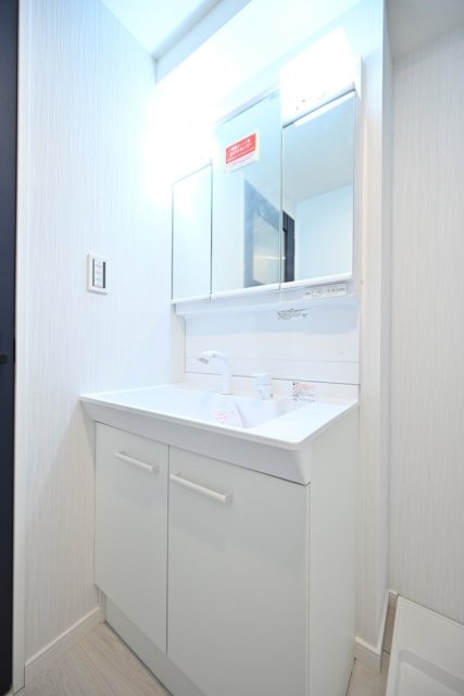 洗面設備　朝の身支度には欠かせない独立洗面化粧台