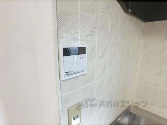 その他設備　給湯器リモコン