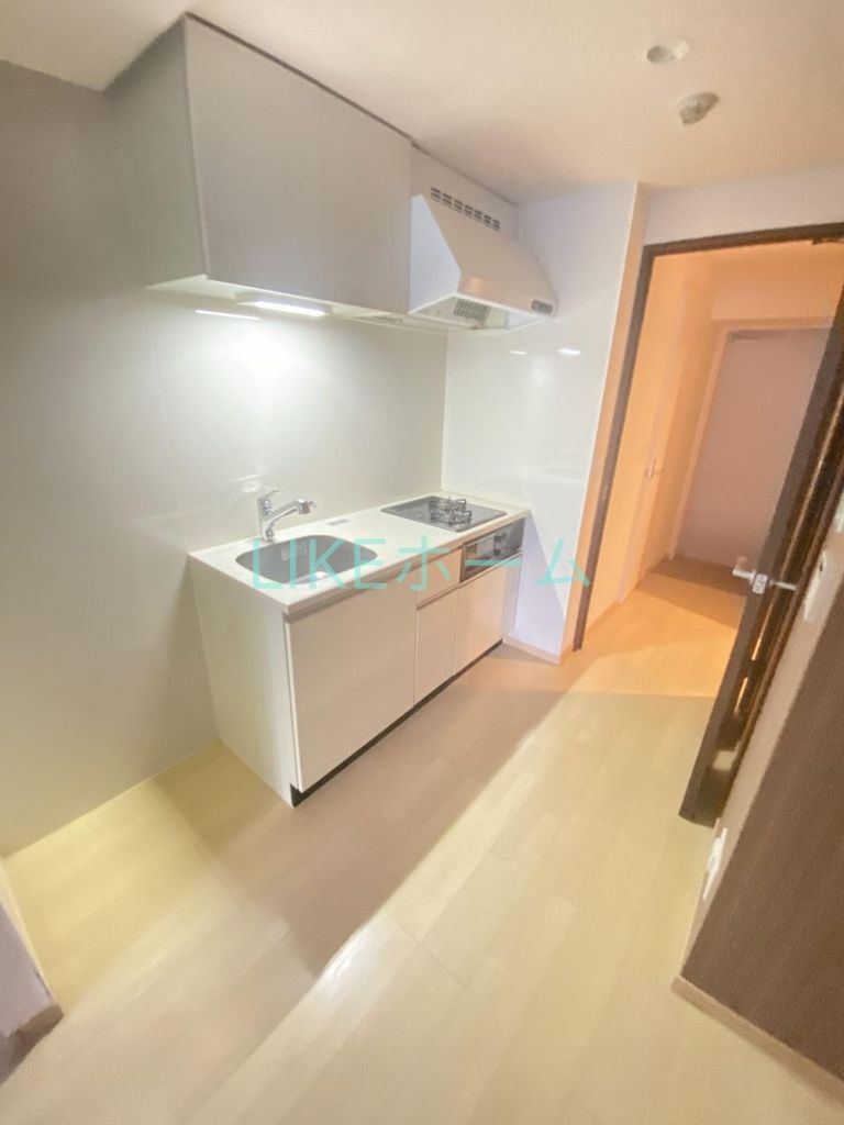 キッチン　玄関