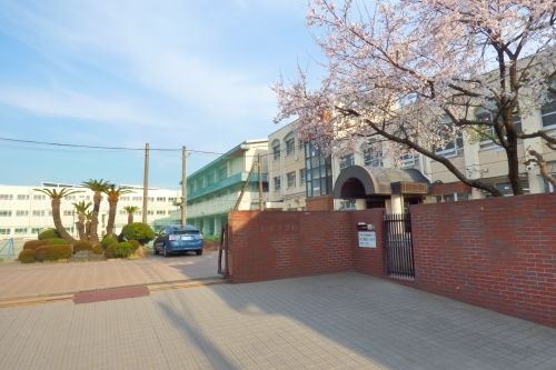 小学校　名古屋市立松栄小学校（小学校）まで1295m