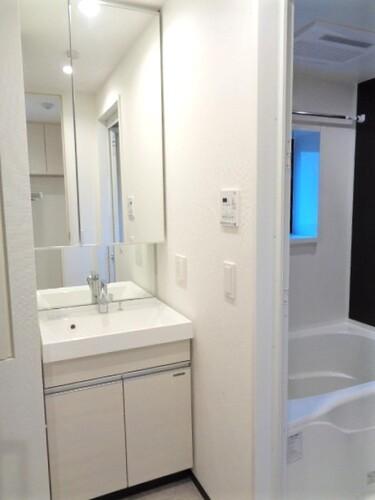 洗面設備　洗面所　※新築時同タイプ別部屋2022.12撮影