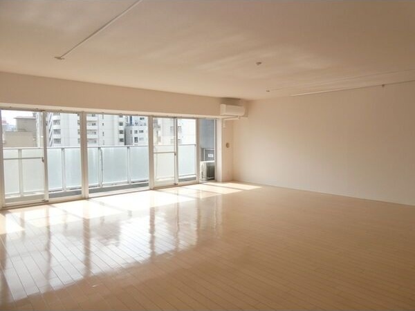 居室・リビング　名古屋で一番初期費用の安い賃貸専門の不動産会社です(^^)