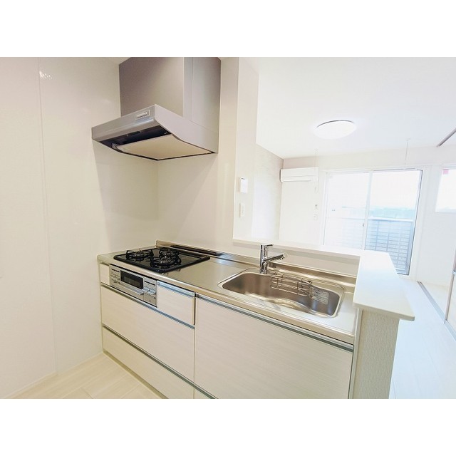 キッチン　同タイプ部屋の画像を使用しています