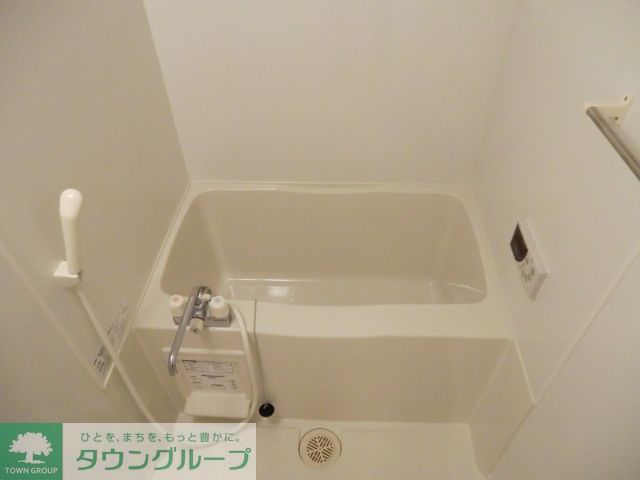 バス・シャワールーム　浴室乾燥機付きの浴室