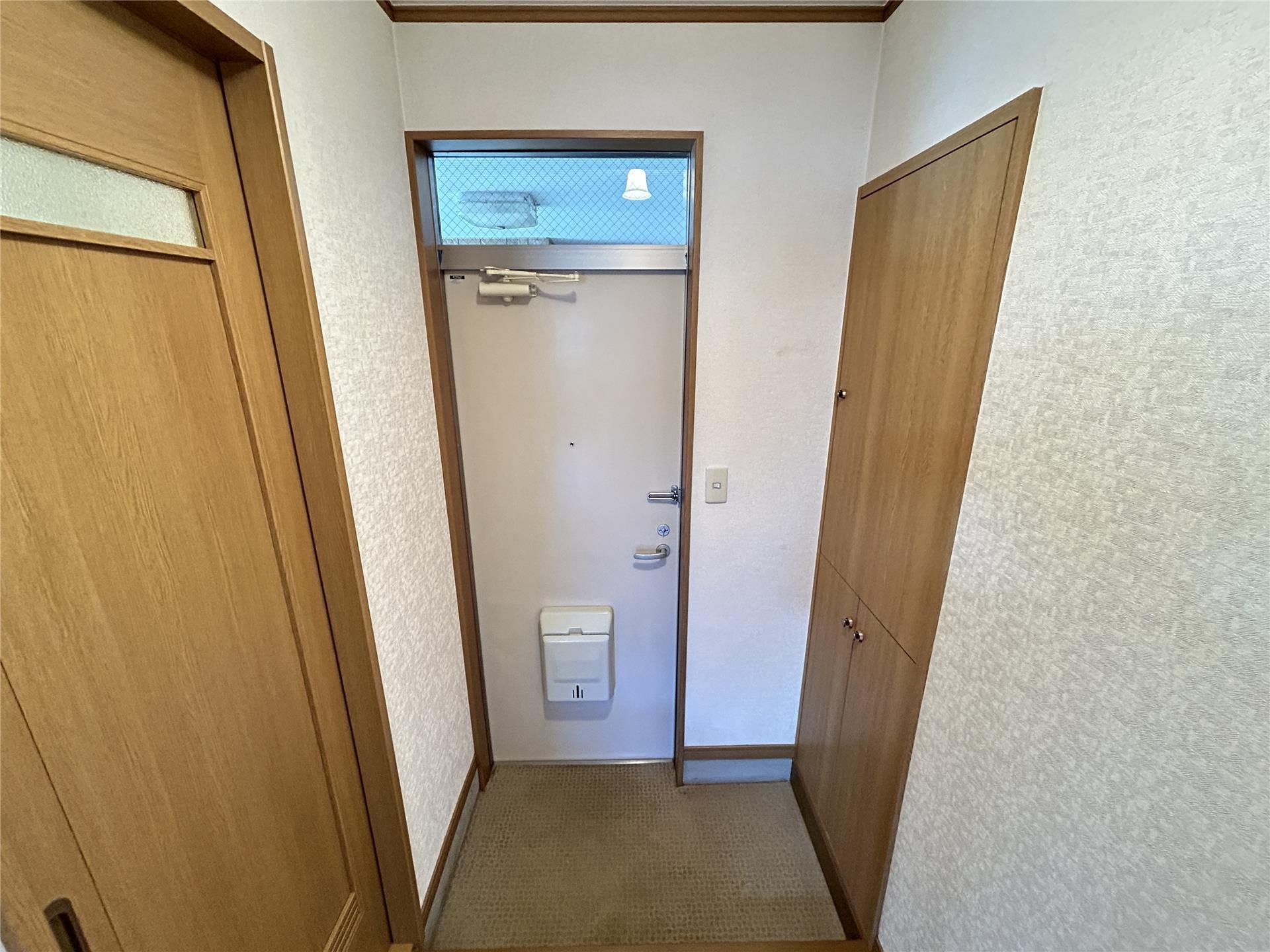 玄関　玄関