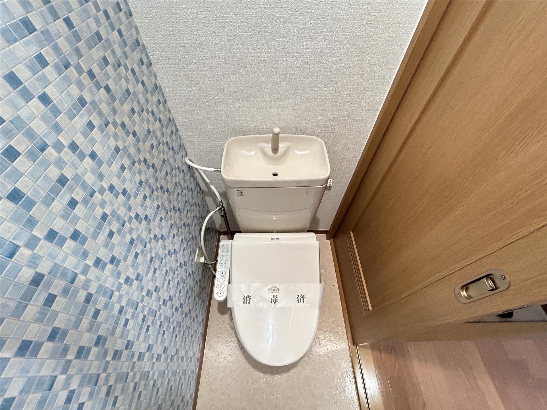 トイレ　温水洗浄暖房便座トイレ