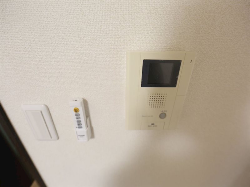 セキュリティ　TVモニター付きインターホン