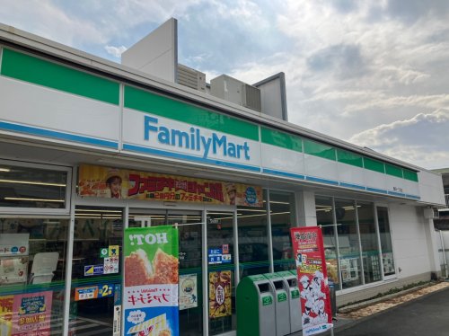 コンビニ　ファミリーマート 豊田一丁目店（コンビニ）まで182m