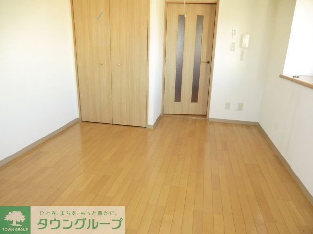 居室・リビング　2面採光で明るいお部屋