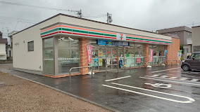 コンビニ　セブンイレブン札幌西野4条4丁目店（コンビニ）まで406m