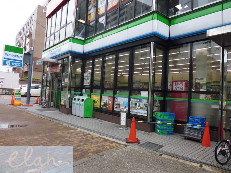 コンビニ　ファミリーマート 新深江駅前店（コンビニ）まで377m