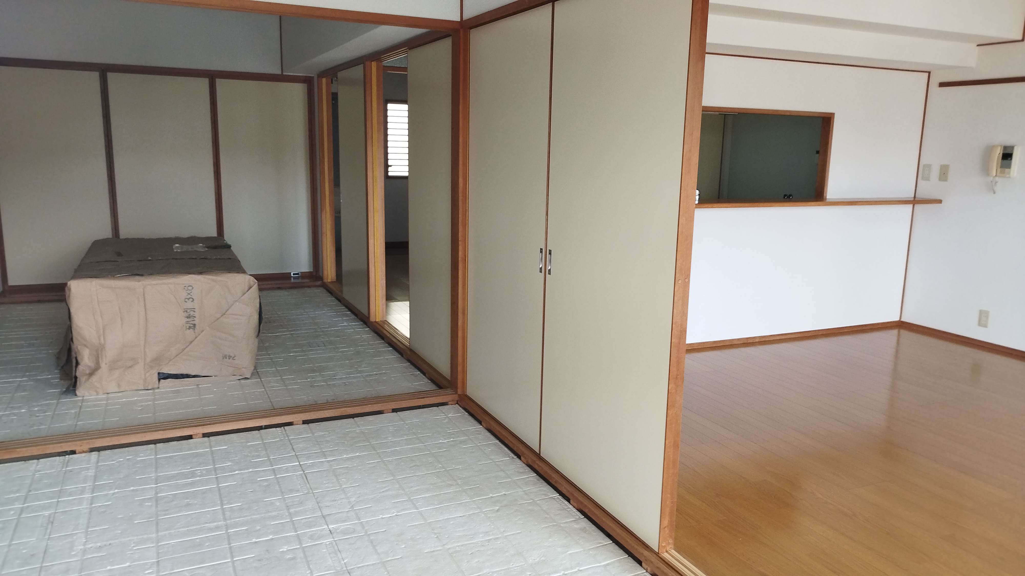 居室・リビング　入居決定後に畳を敷きます