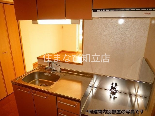 キッチン　同型写真