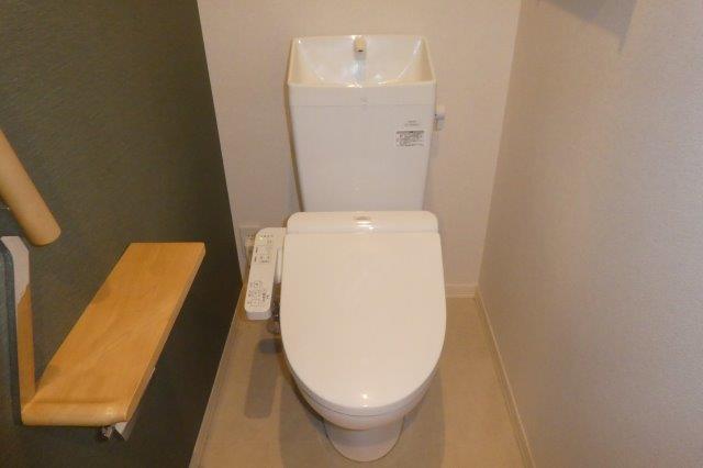 トイレ　ウォシュレット