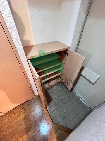 玄関　下駄箱もしっかりついてます！