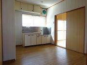 東武伊勢崎線 加須駅 徒歩10分 2階建 築39年の居間写真