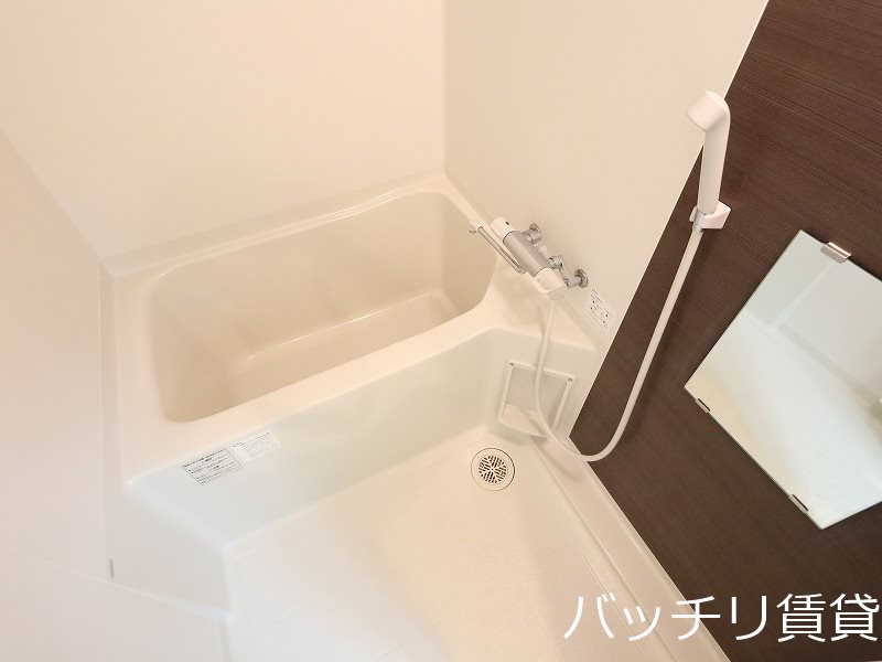 バス・シャワールーム　同型タイプの為、現状を優先致します。