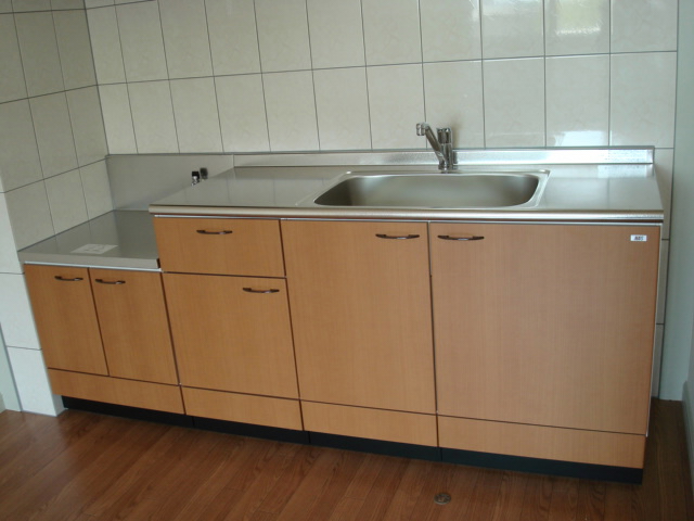 キッチン　独立型のキッチンです。ガスコンロ対応です！