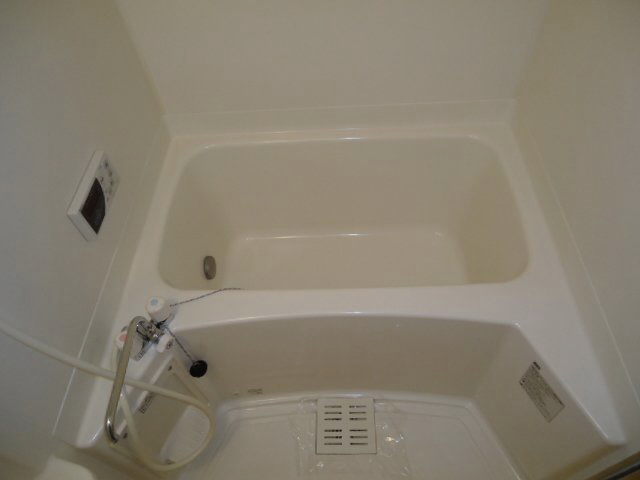 バス・シャワールーム　追い焚き、浴室乾燥機も付いてます。