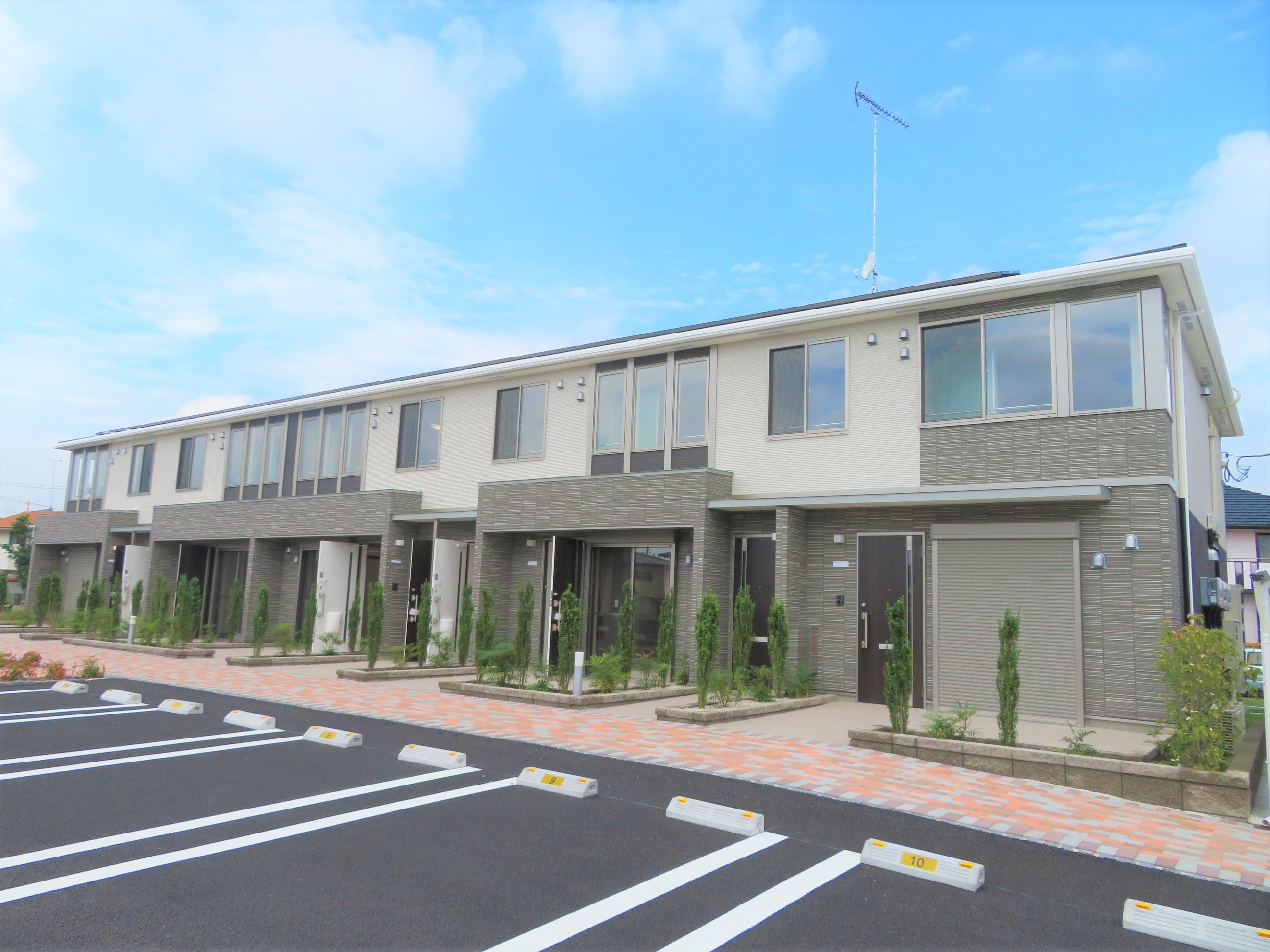 建物外観　人気の築浅2LDK。2階角部屋です。