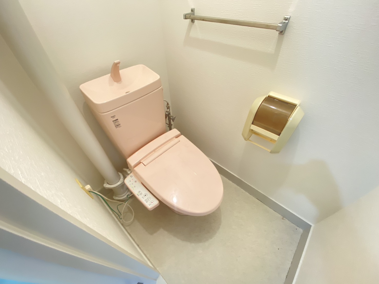 広島電鉄宇品線 広電本社前駅 徒歩4分 4階建 築38年のトイレ写真