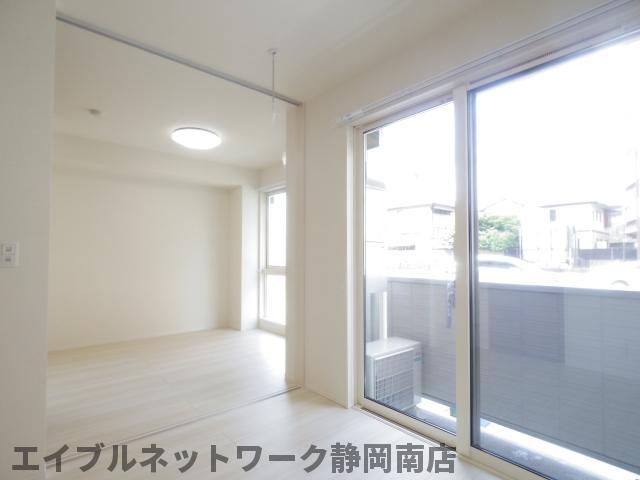 その他　ゆったりとしたリビングです