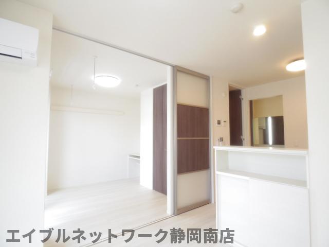 居室・リビング　使いやすい居間です