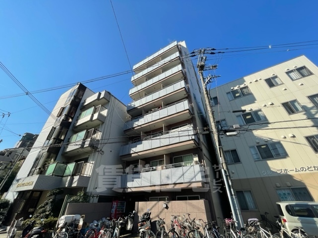大阪市港区市岡元町のマンションの建物外観