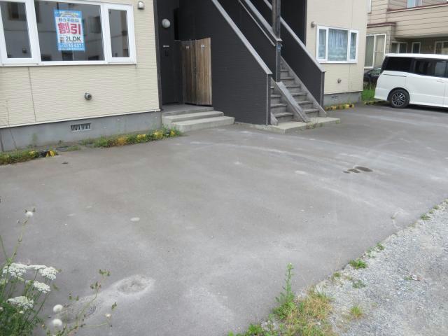 駐車場　駐車場