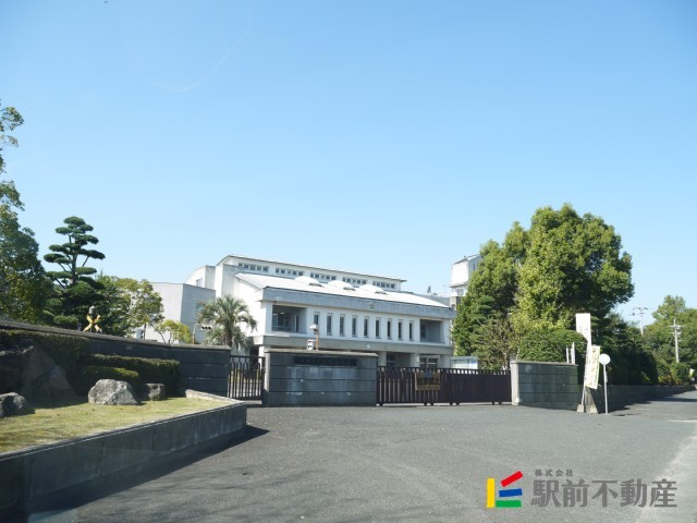 【リベルタ基山の小学校】