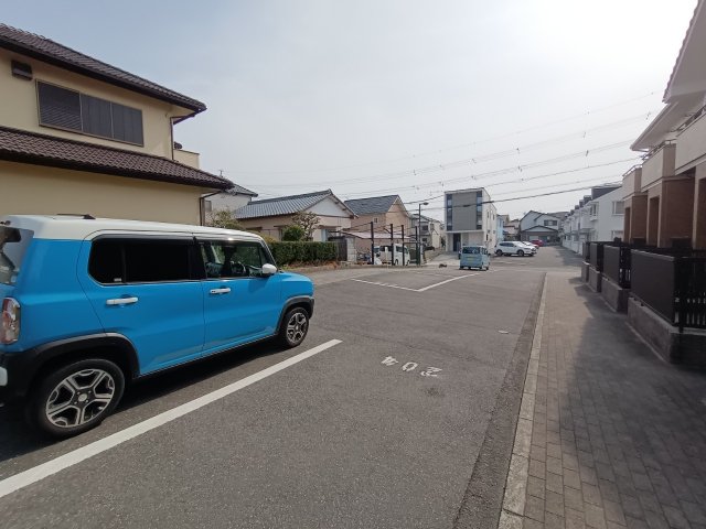 【ミモザMIの駐車場】