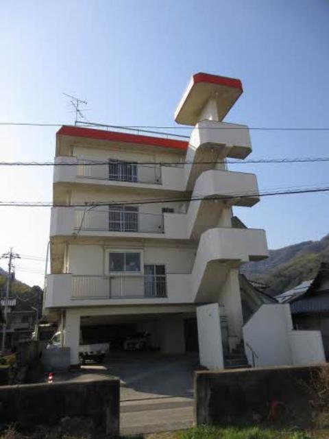 上野ビルの建物外観