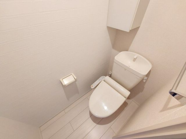 【北九州市八幡西区本城のアパートのトイレ】