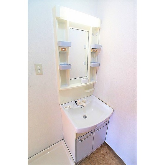 洗面設備　独立洗面台※お部屋は同型タイプ。