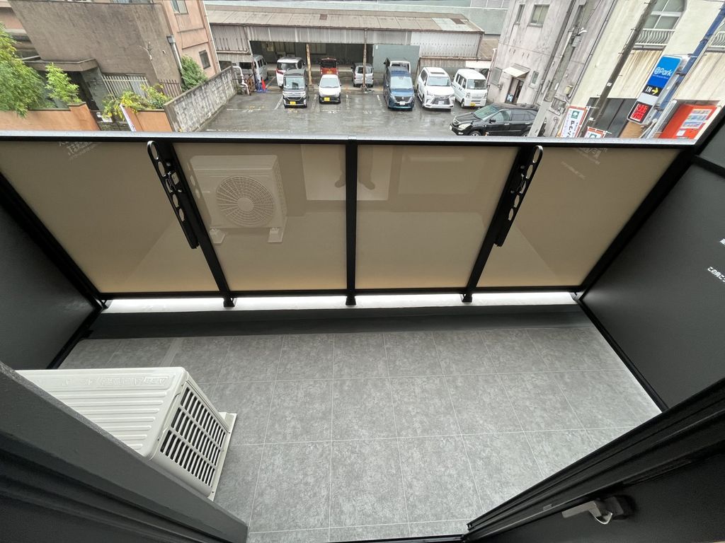 【北九州市小倉北区紺屋町のマンションのバルコニー】