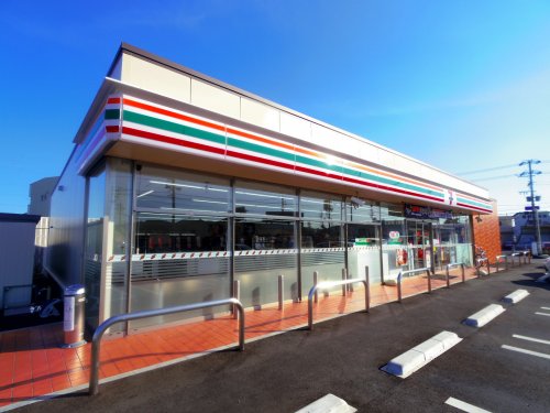 コンビニ　セブンイレブン 藤枝立花店（コンビニ）まで536m