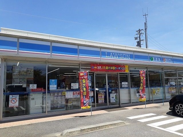 【知多郡美浜町北方のアパートのコンビニ】