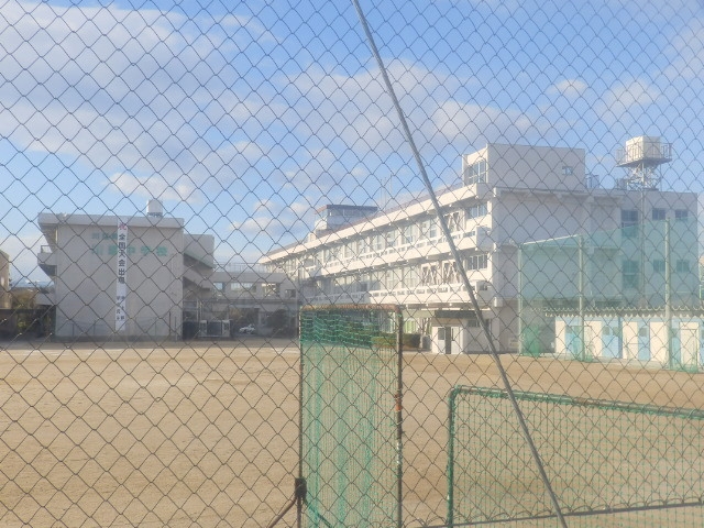 【三重郡川越町大字当新田のマンションの中学校】