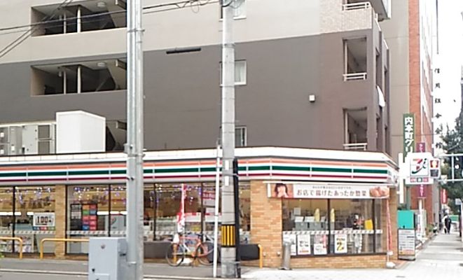 【ルフォンプログレ堺筋本町タワーレジデンスのコンビニ】